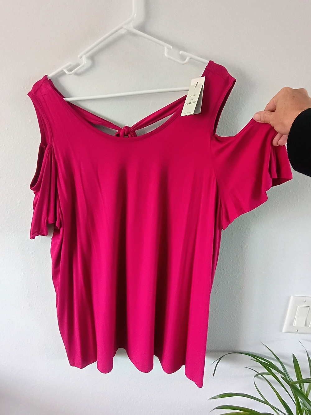 NWT Lane Bryant Swing Tee 18/20 Fuchsia Cold Shoulder Tie Back Stretch Top